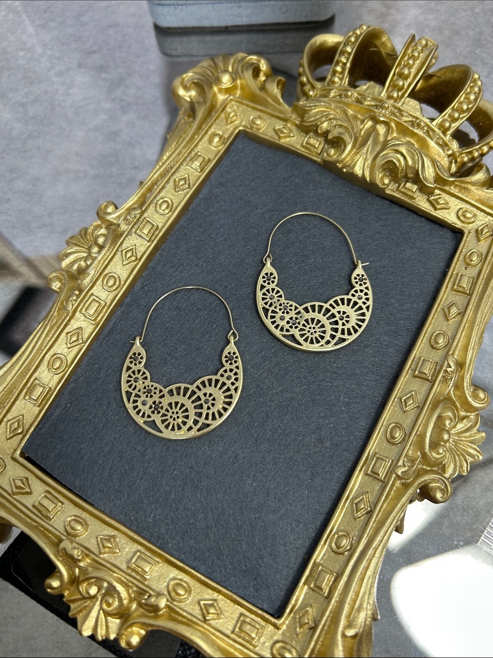 Gorgeous Delicate Filigree Hoop Earrings - Matte Gold